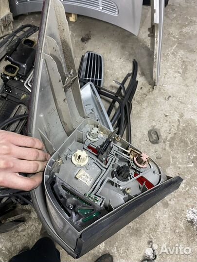 Задний стоп фонарь Mercedes w220