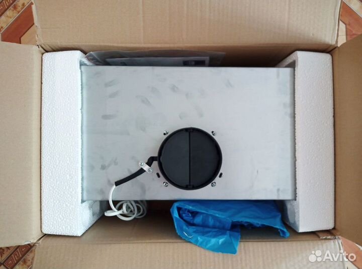 Кухонная вытяжка встраиваемая Crosby Singl 5028