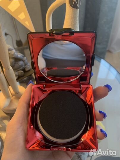 Пудра компактная KAT VON D lock IT