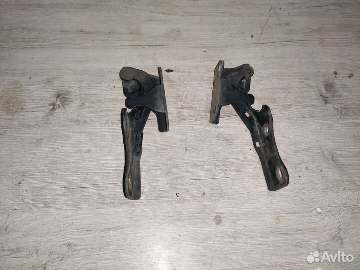 Петли капота Hyundai Tucson Хенде Туксон