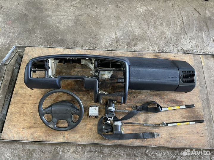 Комплект безопасности Passat B4 торпеда ремни