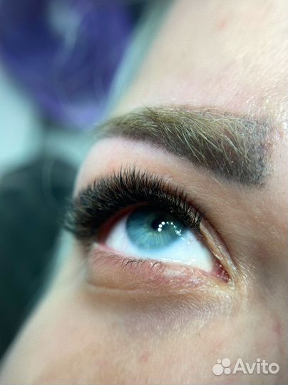 Наращивание ресниц в салоне