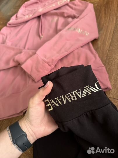 Спортивный костюм женский EA7