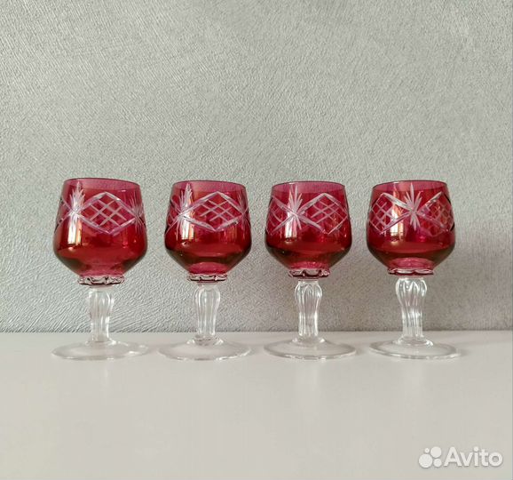 Немецкие красные хрустальные фужеры