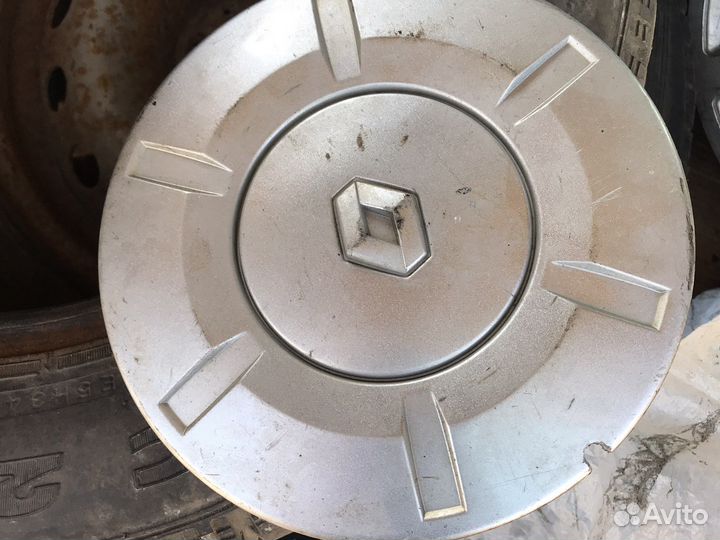 Продам колпаки renault