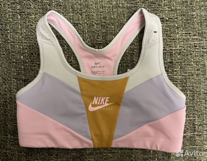 Спортивный топ Nike M