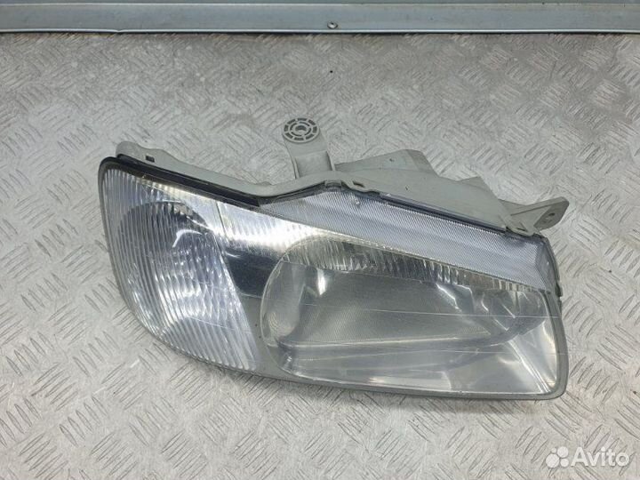 Фара правая Hyundai Accent 2