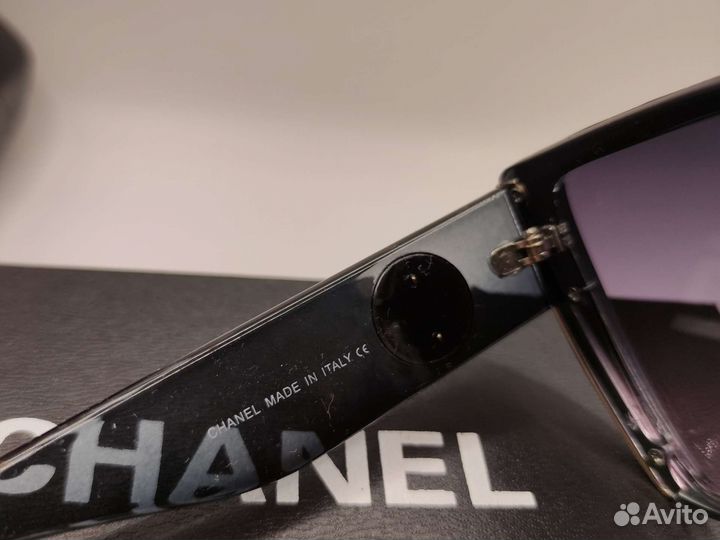Солнцезащитные очки женские chanel