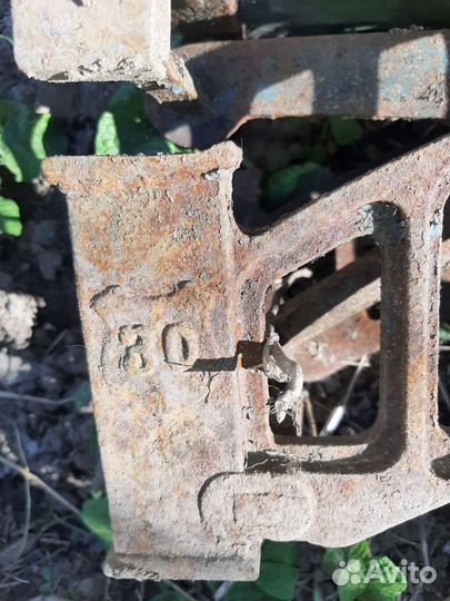 Весы старинные