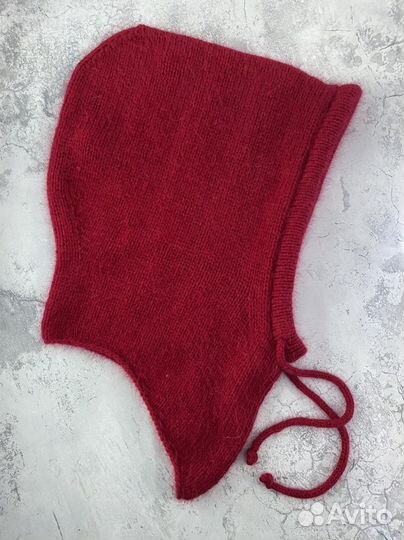 Капор малиново- красный в наличии