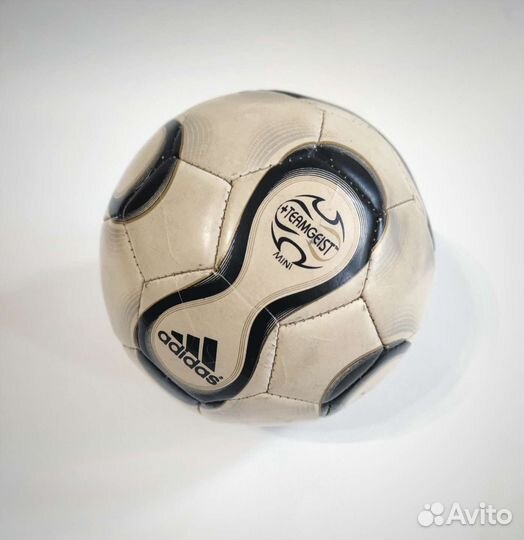 Футбольный мяч adidas 2006 mini