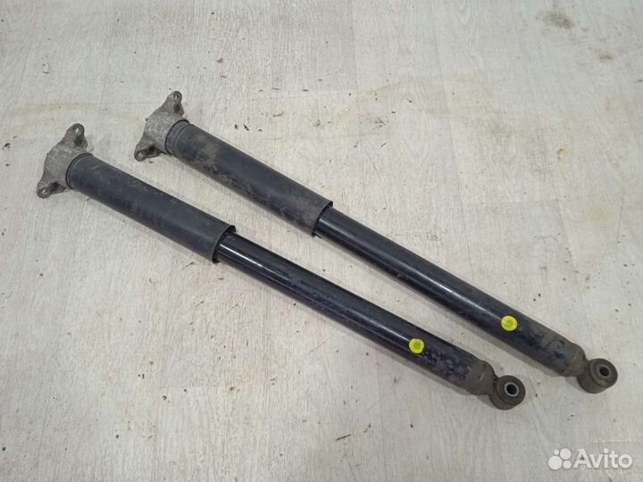 Амортизатор задний Форд Фокус 3 седан хэтчбек