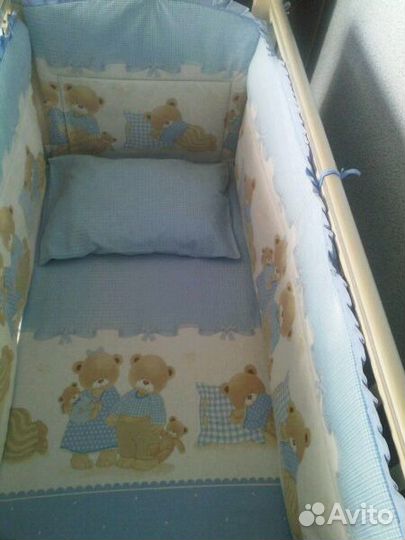 Бортики в кроватку, балдахин и держатель