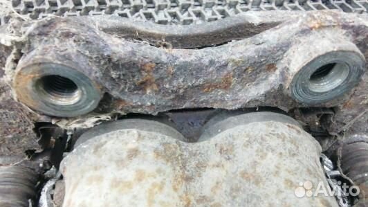 Суппорт тормозной передний левый nissan navara D22