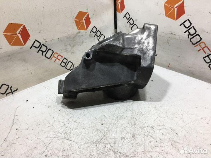 Кронштейн двигателя Mercedes E-Class W211 OM646