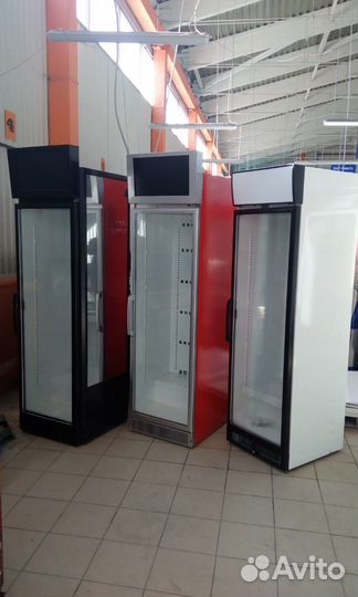 Холодильный шкаф витрина