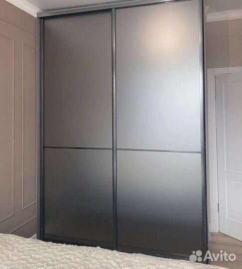 Шкаф купе с зеркалом