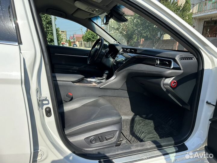 Toyota Camry 2.5 AT, 2019, 120 000 км