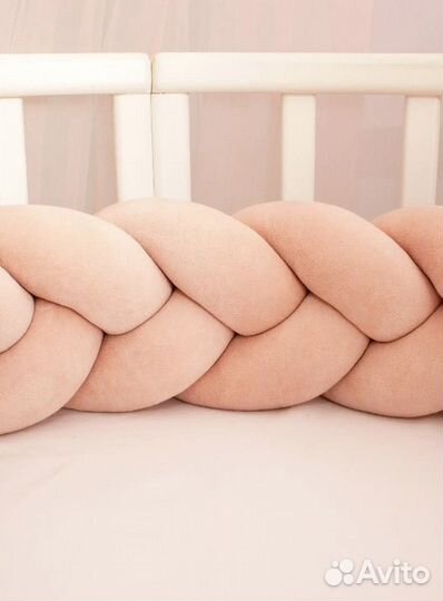 Бортик косичка в кроватку