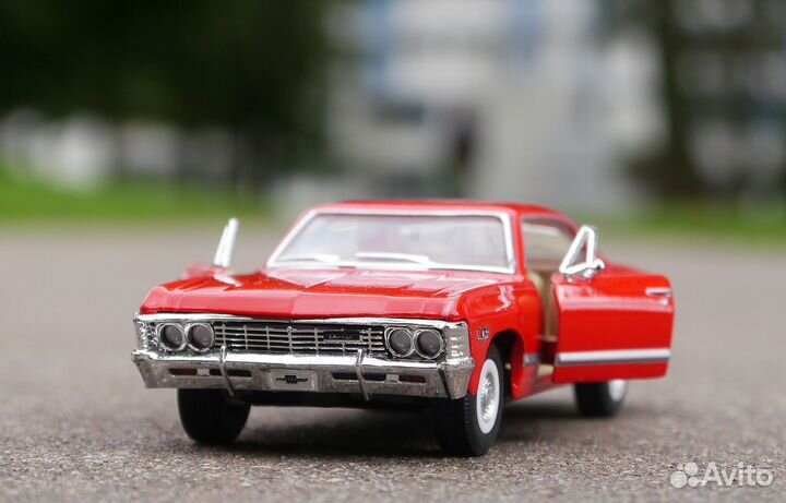 Металлическая машинка Шевроле Импала 12,4см