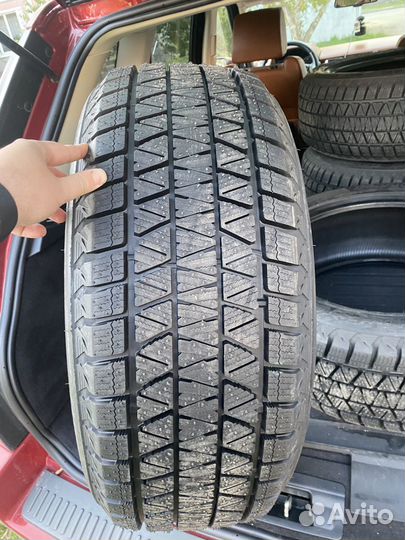 Bridgestone Blizzak DM-V3 205/70 R15 112