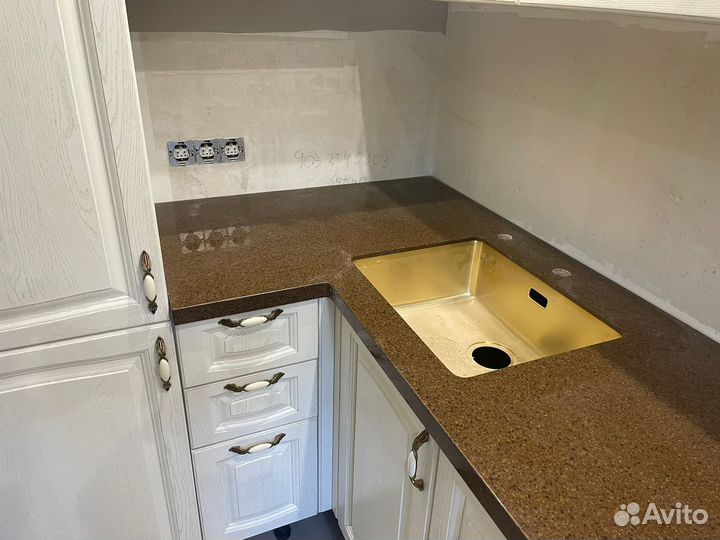 Столешница из кварцевого агломерата на заказ