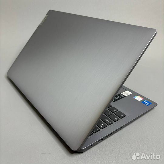 15.6'' FHD Ноутбук Lenovo IdeaPad 3 15ITL6 i5