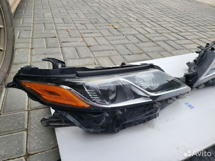 Передние фары на camry 70
