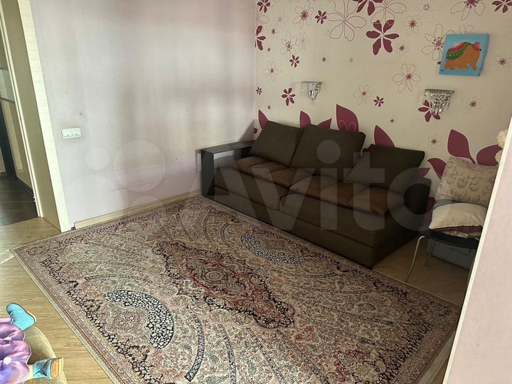 3-к. квартира, 100 м², 5/10 эт.