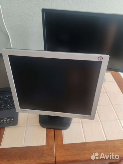 Монитор Samsung
