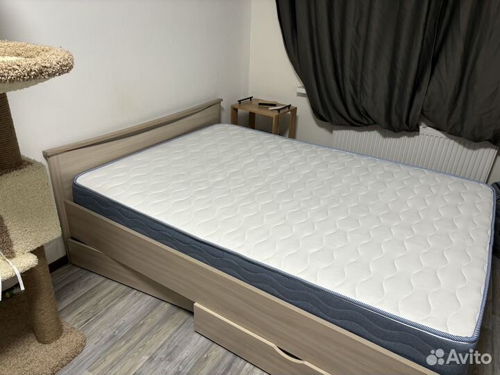 Кровать двухспальная с матрасом бу 140 200