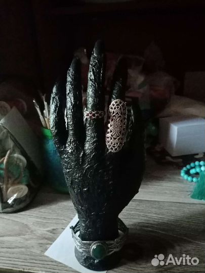 Подставка для украшений. Готика. Кошка