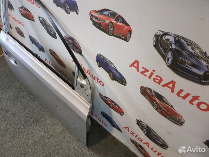 Дверь боковая передняя правая Toyota Auris 2