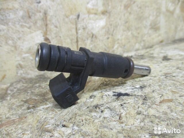 Форсунка топливная BMW N52B25 2.5л E60 1353753163