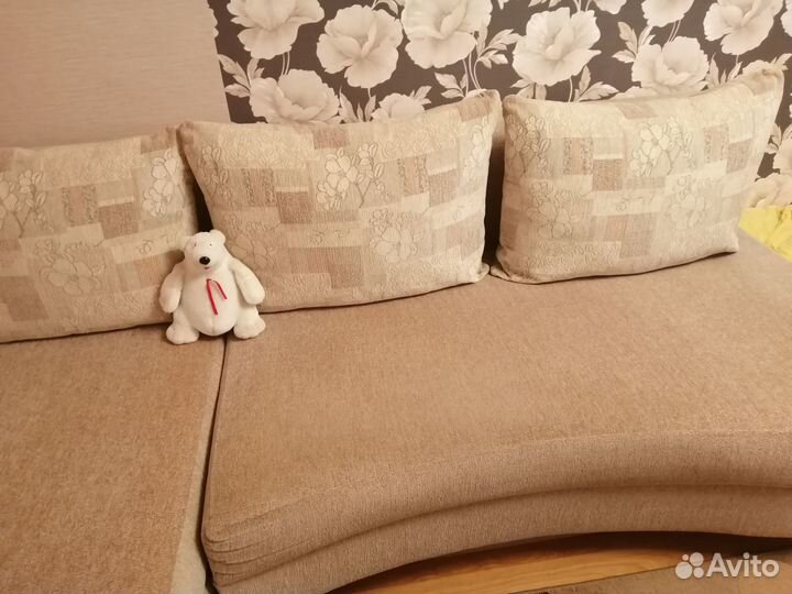 Продам угловой диван бу