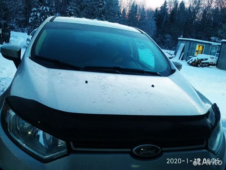 Дефлектор (мухобойка) на капот 