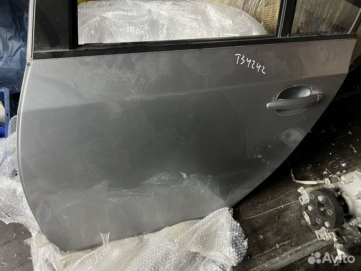 Дверь задняя левая BMW E60 E61 A08