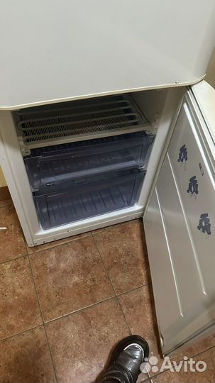 Холодильник на запчасти