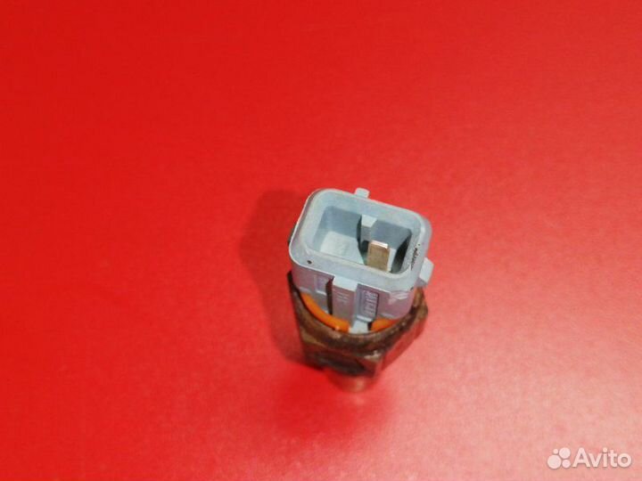 Датчик температуры охлаждающей жидкости Peugeot