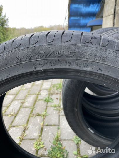 Pirelli Scorpion Verde 225/45 R19