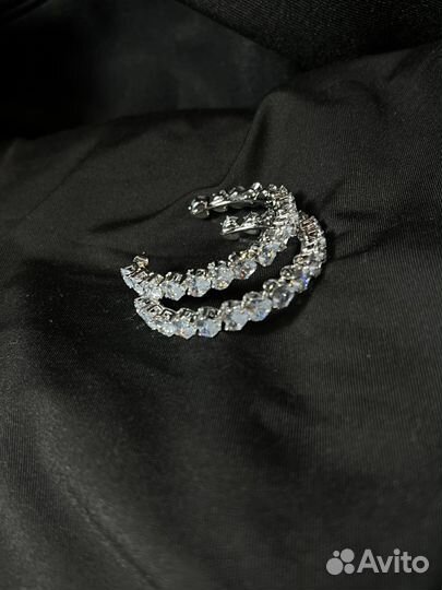 Серьги кольца с кристаллами сердцами