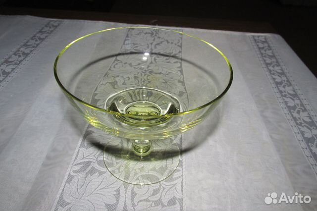 СССР ваза для варенья на ножке из цветного стекла