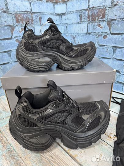 Balenciaga 10xl black