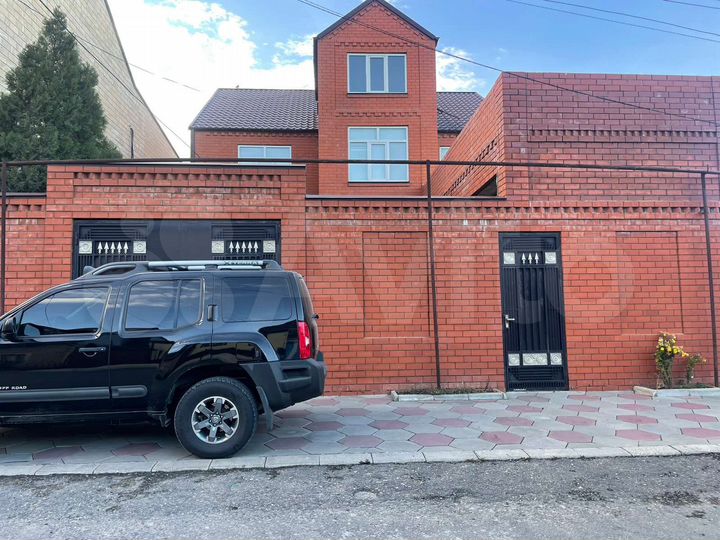 Дом 230 м² на участке 4 сот.