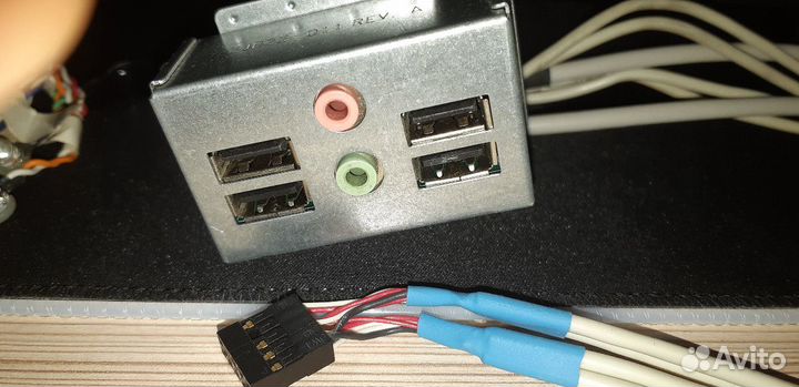 USB-порт к материнской плате