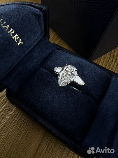 Кольцо Harry Winston 1.50 сt E/VVS1 Classic Winsto