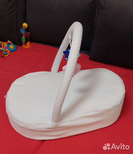 Кокон для новорождённых с дугой