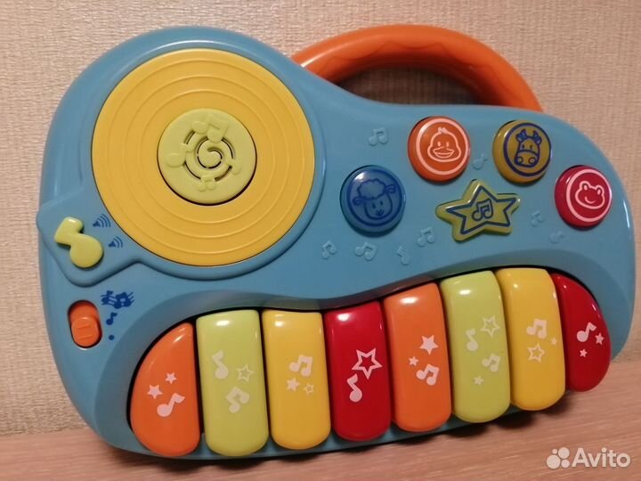 Детская музыкальная игрушка