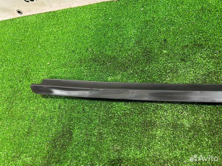 Бархотка двери передняя левая Nissan Terrano D10