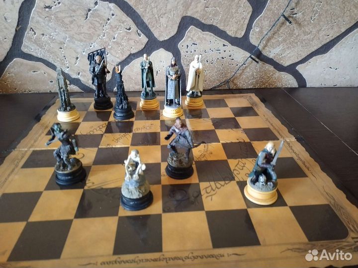 Новые шахматные статуэтки 